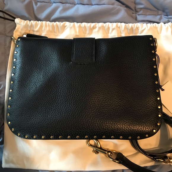 Coach page 27 - Picture 6 of 8